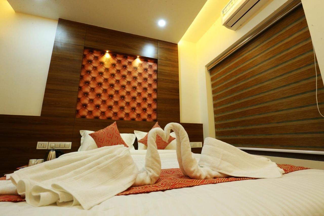 Ahlan Luxury Rooms Kochi 外观 照片